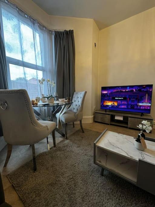 شقة Entire 1Bed Stratford Westfield لندن المظهر الخارجي الصورة